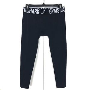 GYMSHARK BLACK SEAMLESS CROPPED LEGGINGD SIZE MED